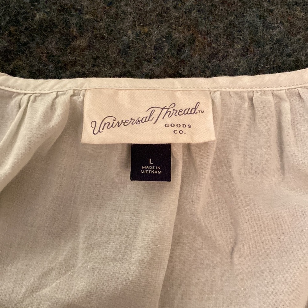 Universal Thread Relaxed Spring Blouse - Picture 2 of 6